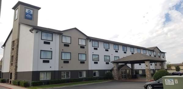 Exterior view - Best Western Greentree Inn & Suites Moore - I-35, Exit 118