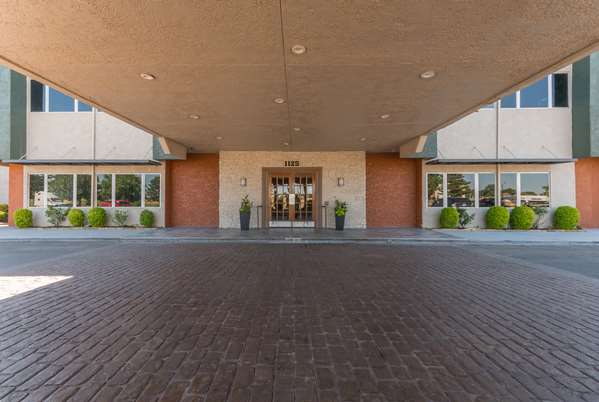 Exterior view - SureStay Plus Hotel by Best Western Lawton