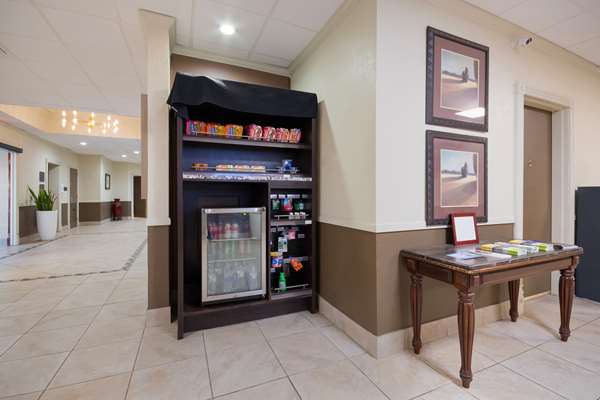  - SureStay Plus Hotel by Best Western Lawton