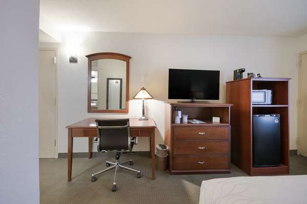  - SureStay Plus Hotel by Best Western Lawton