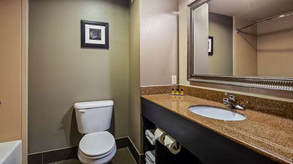  - Best Western Plus Midwest City Inn & Suites - I-40, Exit 157A & 157B