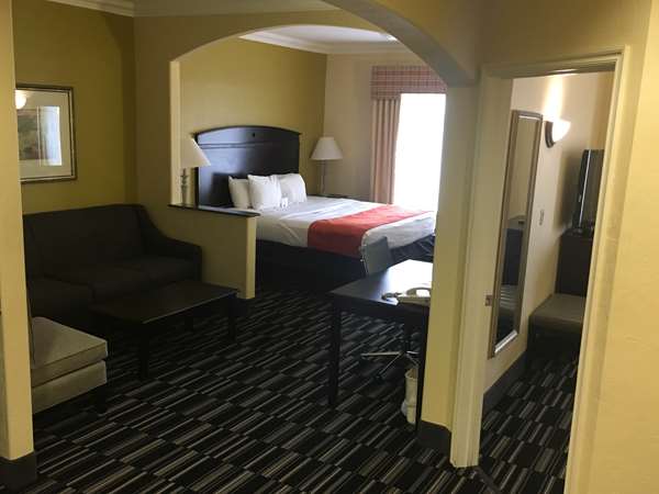 Suite - Best Western Plus Barsana Hotel Suites Oklahoma City - I-240, Exit 2A
