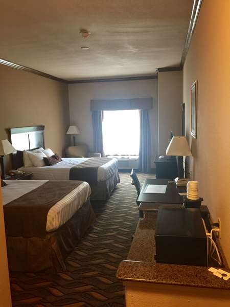  - Best Western Red River Inn & Suites - I-35, Exit 1