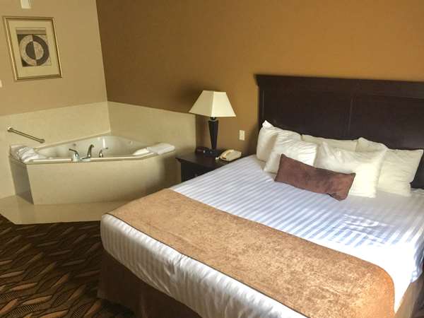  - Best Western Red River Inn & Suites - I-35, Exit 1