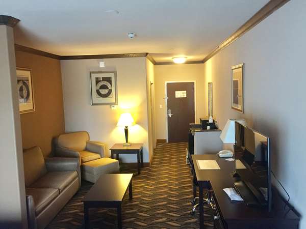 Suite - Best Western Red River Inn & Suites - I-35, Exit 1