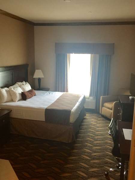  - Best Western Red River Inn & Suites - I-35, Exit 1