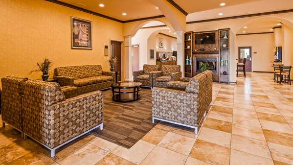  - Best Western Red River Inn & Suites - I-35, Exit 1