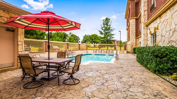 Pool - Best Western Red River Inn & Suites - I-35, Exit 1
