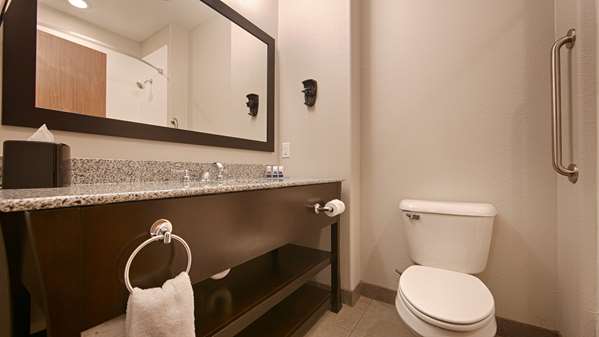  - Best Western Plus Sand Bass Inn & Suites Madill