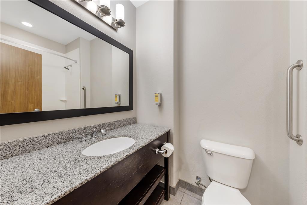 Best Western Plus Sand Bass Inn & Suites-guestroom-Guest Room,Bathroom,On-Site.jpg