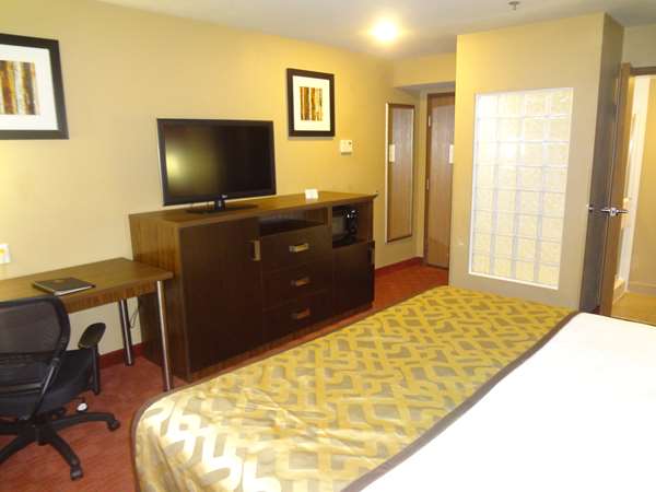  - Best Western Plus Woodland Hotel Tulsa