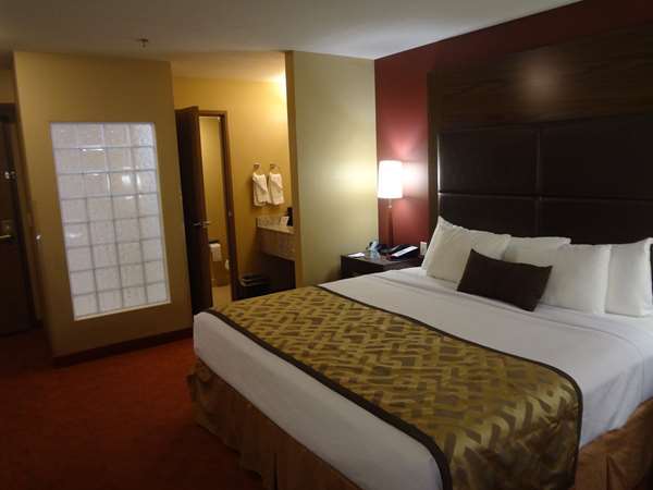  - Best Western Plus Woodland Hotel Tulsa
