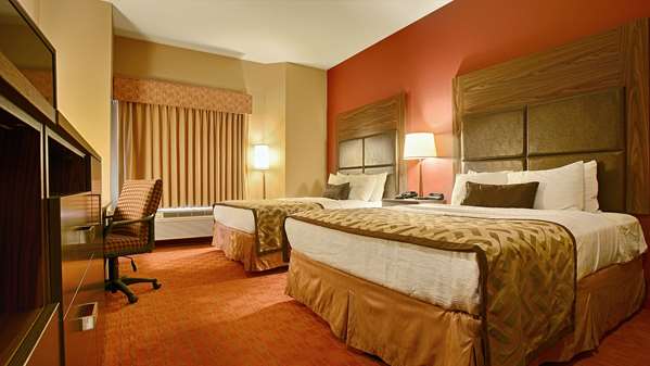Suite - Best Western Plus Woodland Hotel Tulsa