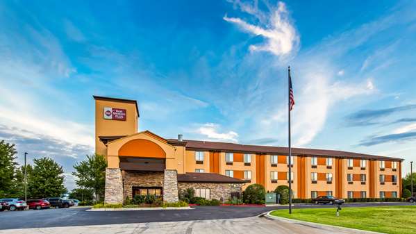 Exterior view - Best Western Plus Woodland Hotel Tulsa