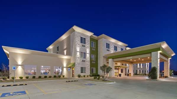 Exterior view - Best Western Lindsay Inn & Suites