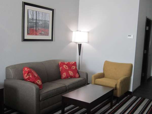 Suite - Best Western Plus Cowetas 1st Hotel