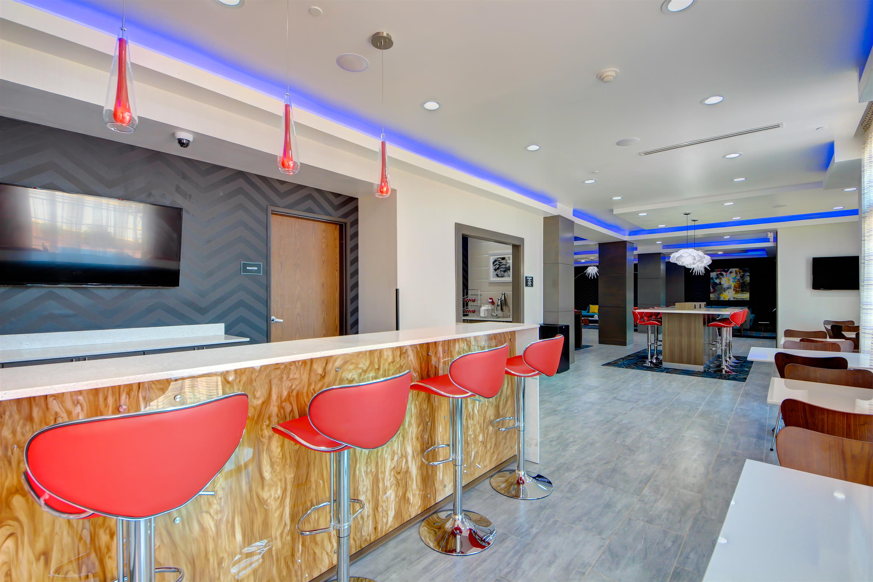 Bar/Lounge | Best Western Plus The Inn & Suites At Muskogee