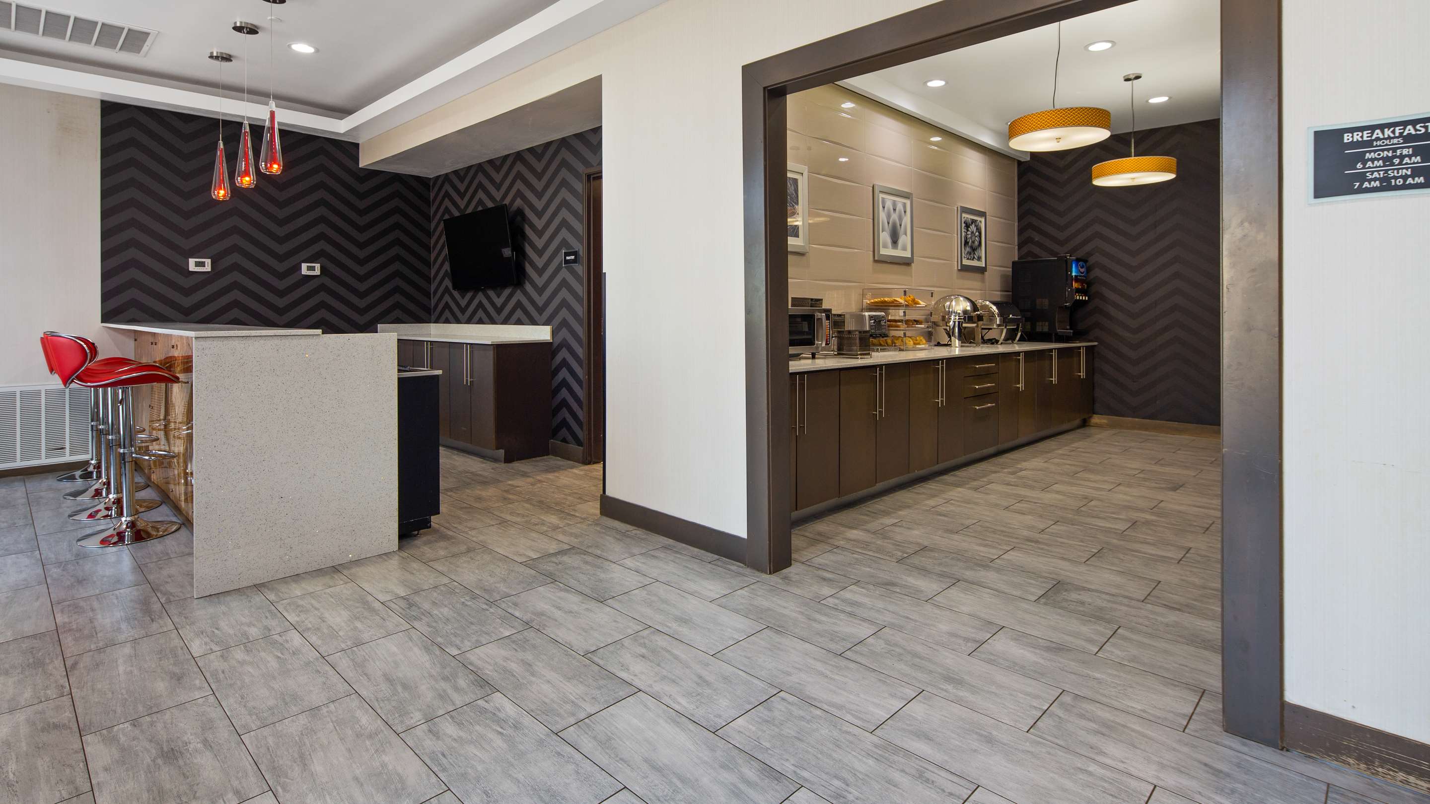 Breakfast Area | Best Western Plus The Inn & Suites At Muskogee