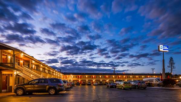Exterior view - Best Western Garden Villa Inn Roseburg - I-5, Exit 125