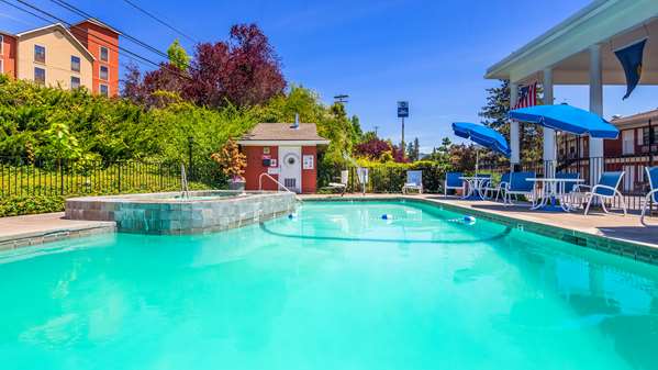 Pool - Best Western Grants Pass Inn - I-5, Exit 55