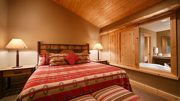 Suite - Best Western Ponderosa Lodge Sisters