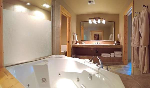 Suite - Best Western Ponderosa Lodge Sisters