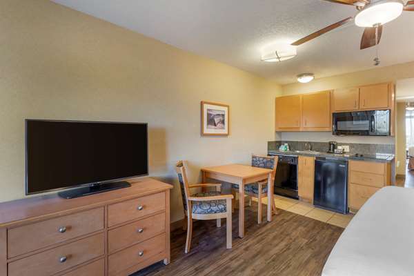  - Best Western Plus Ocean View Resort Seaside