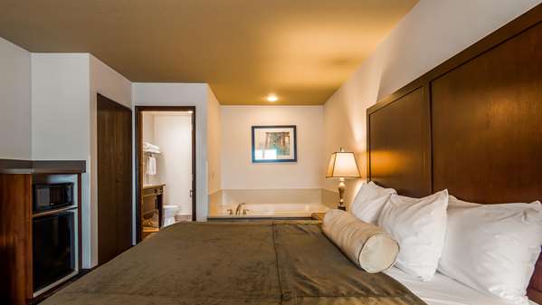  - Best Western Salbasgeon Inn & Suites Reedsport