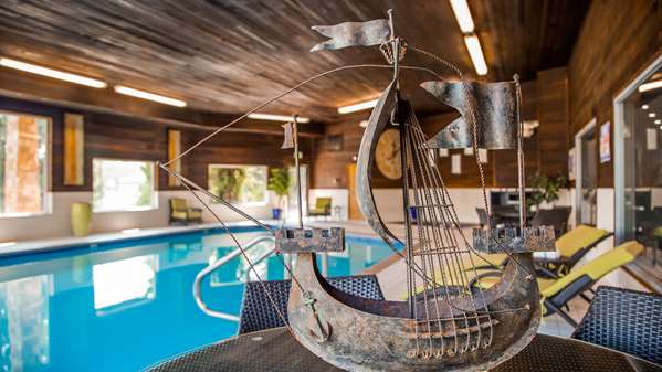 Pool - Best Western Prineville Inn