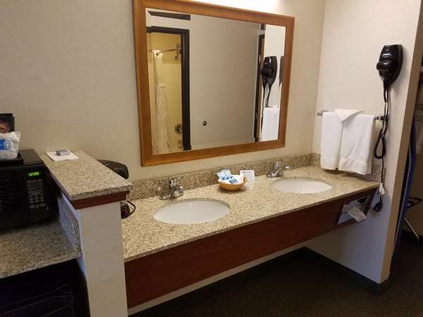  - Best Western Oak Meadows Inn St Helens