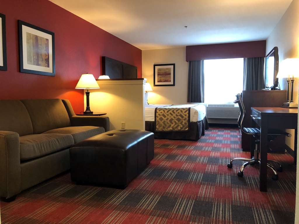 Best Western Dallas Inn & Suites-guestroom-Guest Room,Suite,On-Site.jpg