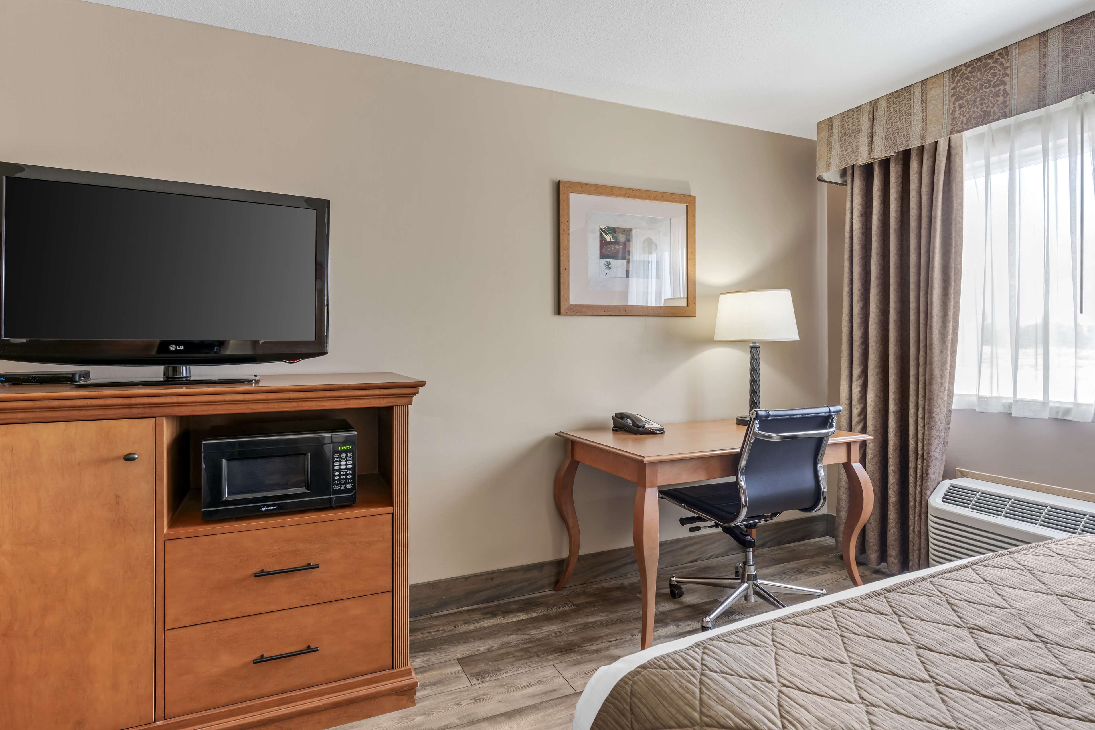 Best Western Rory & Ryan Inns - Tap to explore photos