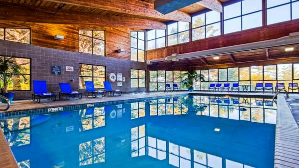 Pool - Best Western Plus Agate Beach Inn Newport