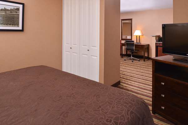 Suite - Best Western Wilsonville Inn & Suites - I-5, Exit 283