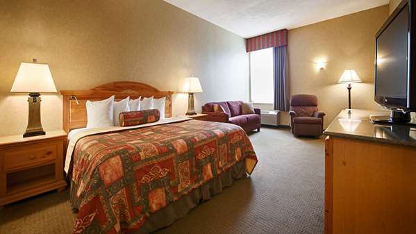  - Best Western Plus Revere Inn & Suites Paradise
