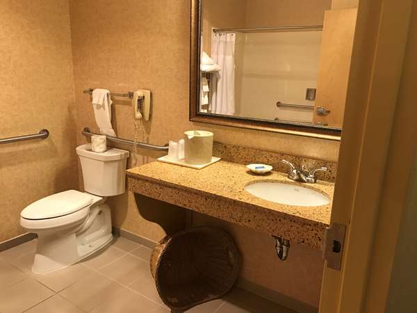  - Best Western Plus Revere Inn & Suites Paradise
