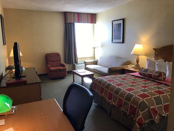  - Best Western Plus Revere Inn & Suites Paradise