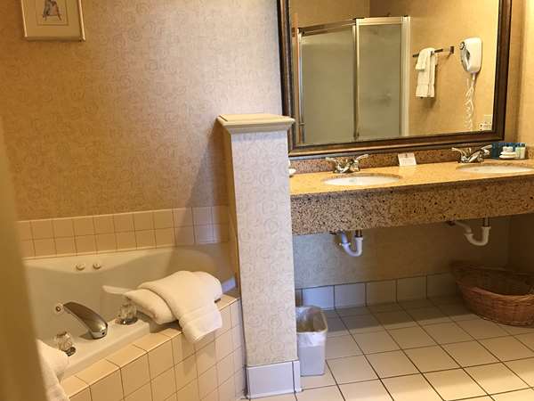 Suite - Best Western Plus Revere Inn & Suites Paradise