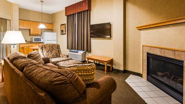Suite - Best Western Plus Revere Inn & Suites Paradise