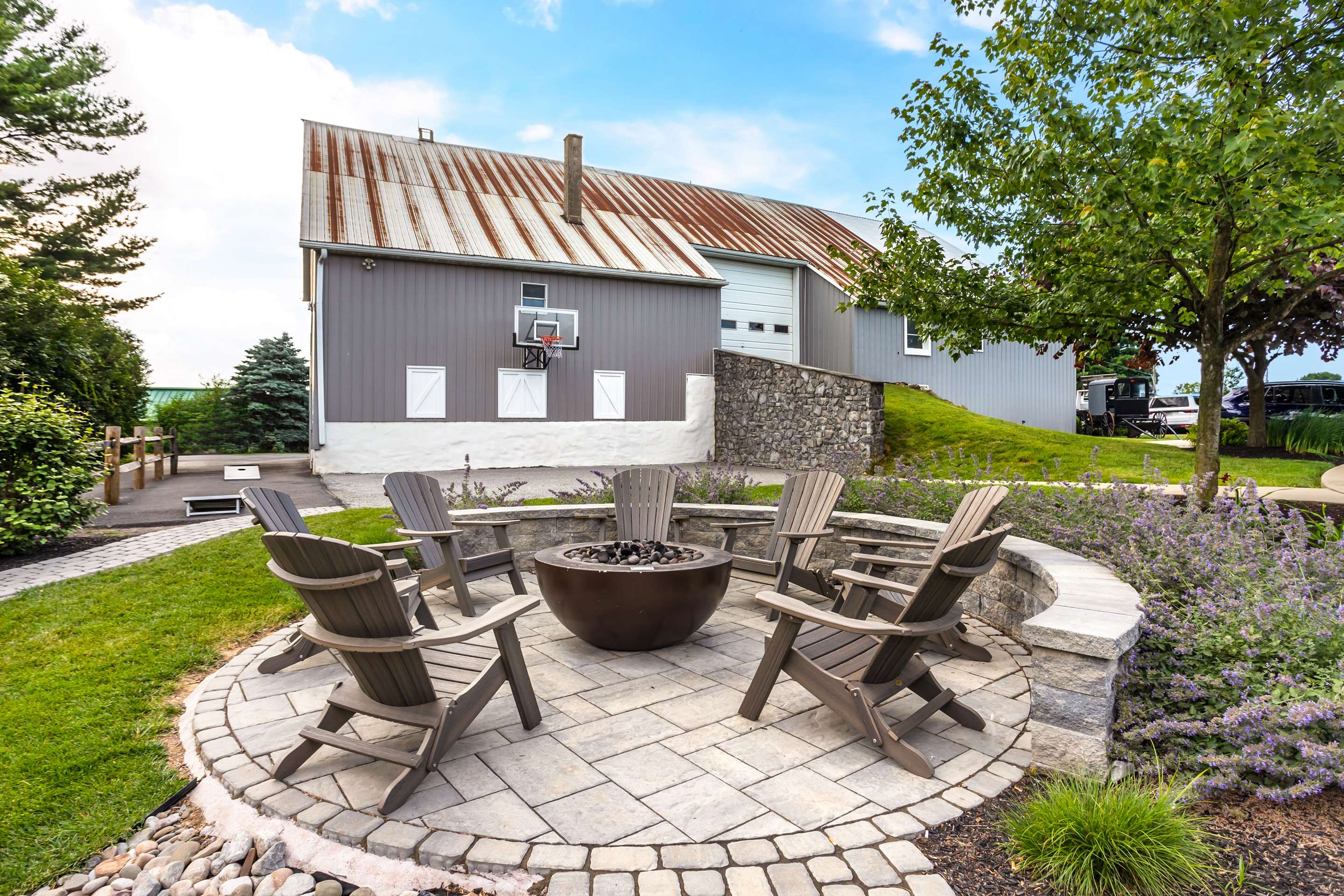 Outdoor Area | Best Western Plus Intercourse Village Inn & Suites