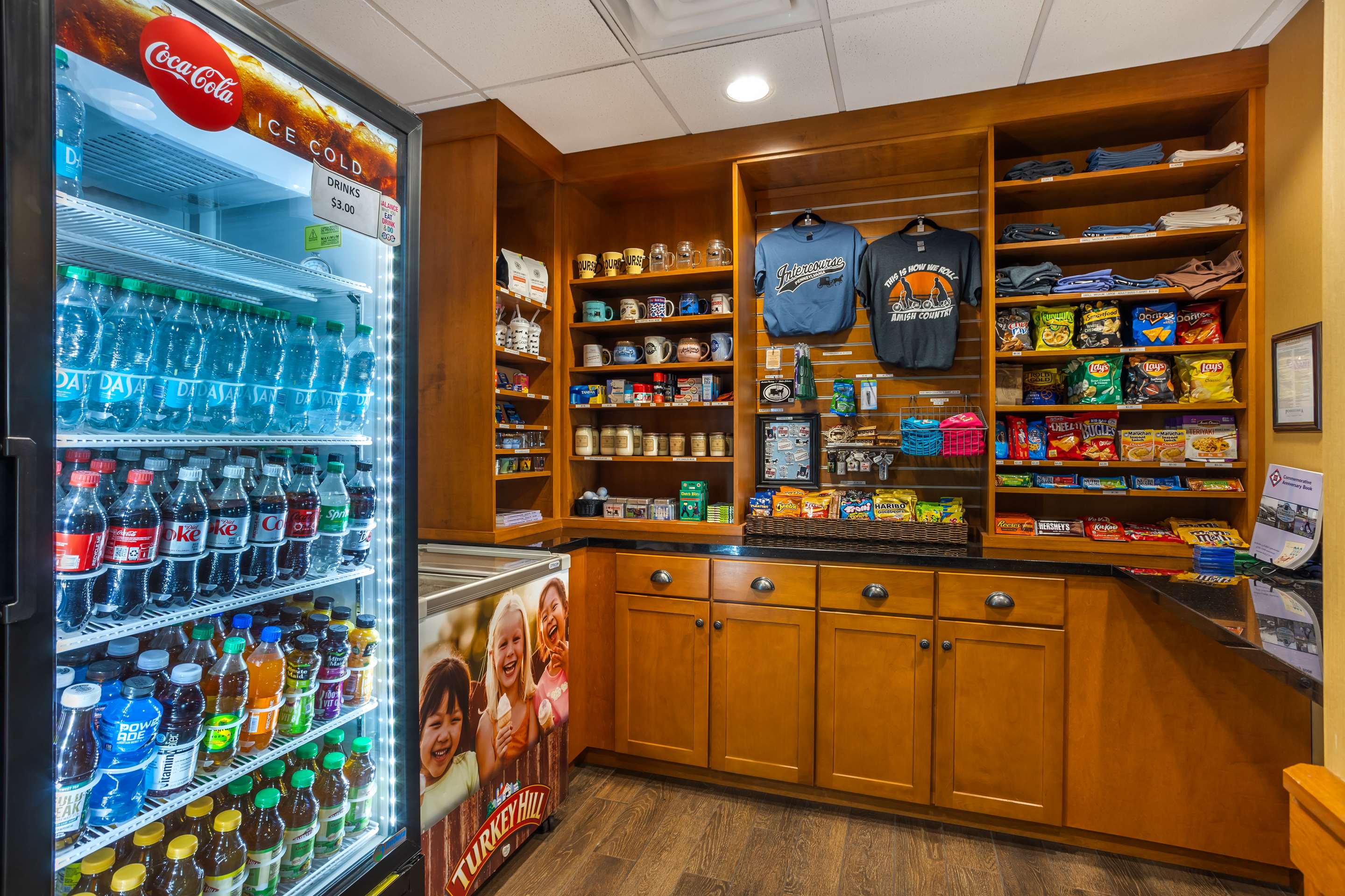 Sundry Shop | Best Western Plus Intercourse Village Inn & Suites
