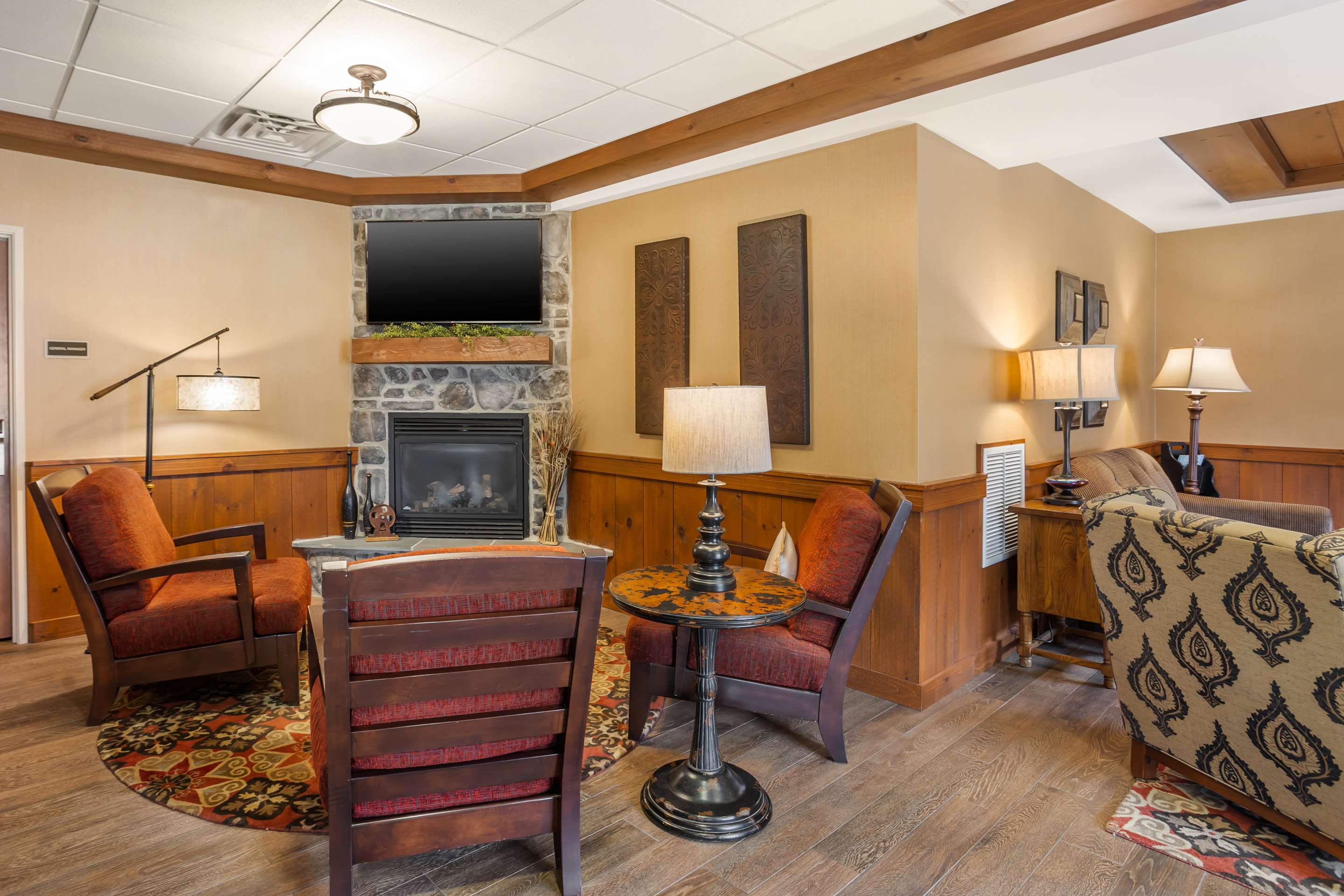 Lobby | Best Western Plus Intercourse Village Inn & Suites