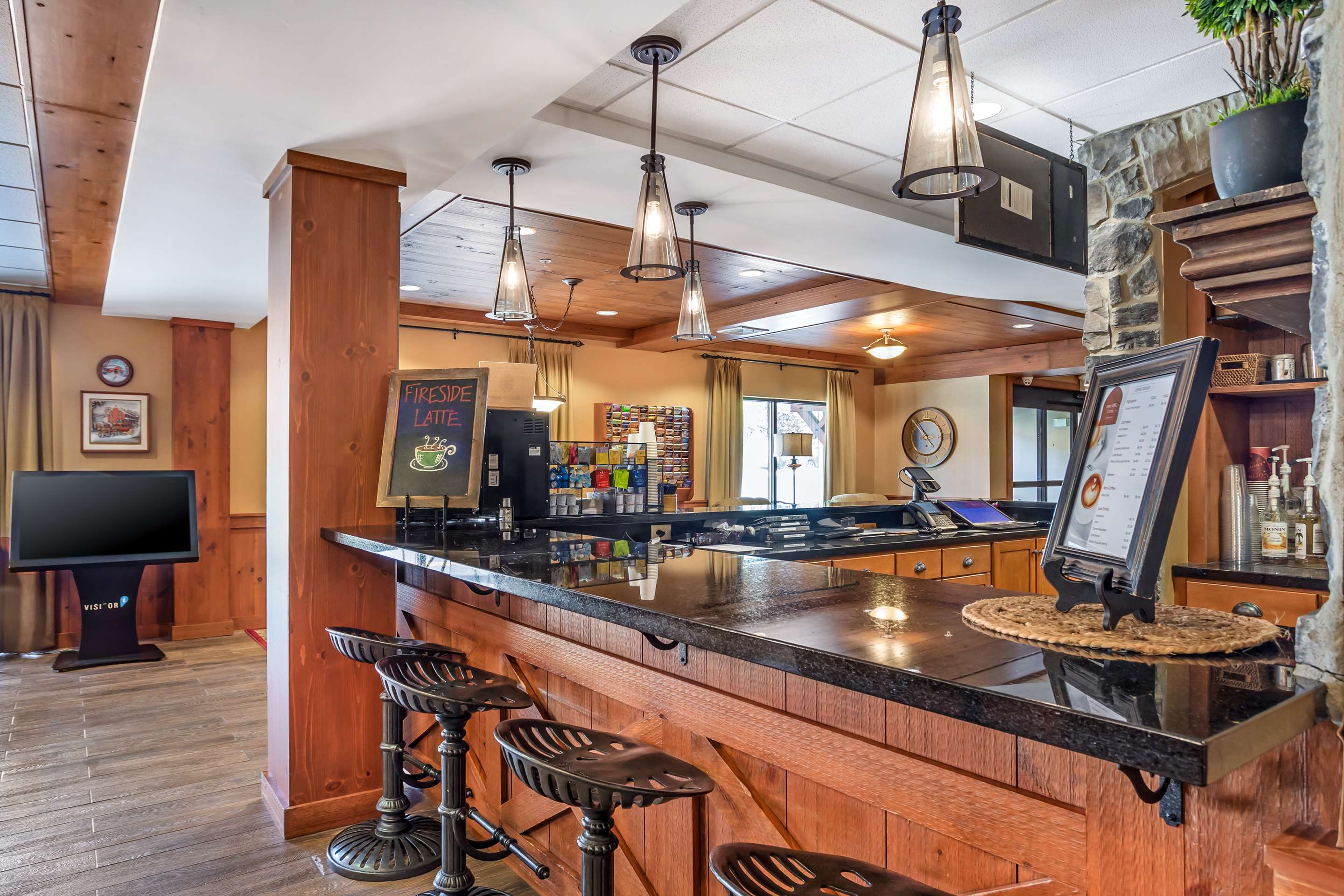Coffee Shop | Best Western Plus Intercourse Village Inn & Suites