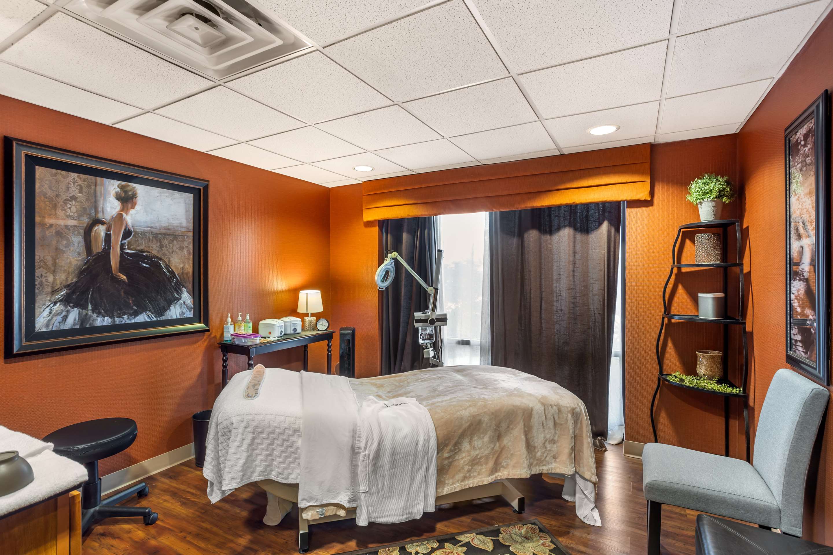 Massage Room | Best Western Plus Intercourse Village Inn & Suites