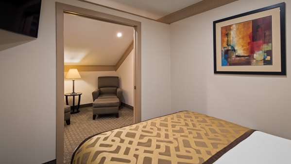 Suite - Best Western Plus Concordville Hotel Glen Mills
