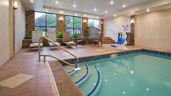 Pool - Best Western Plus Concordville Hotel Glen Mills