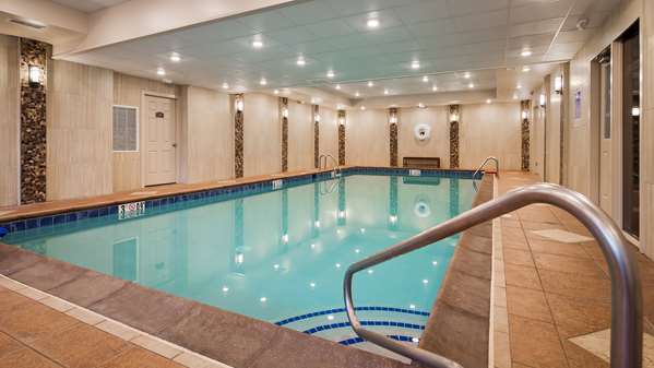 Pool - Best Western Plus Concordville Hotel Glen Mills