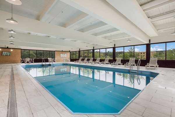Pool - Best Western Hunt's Landing Hotel Matamoras Milford