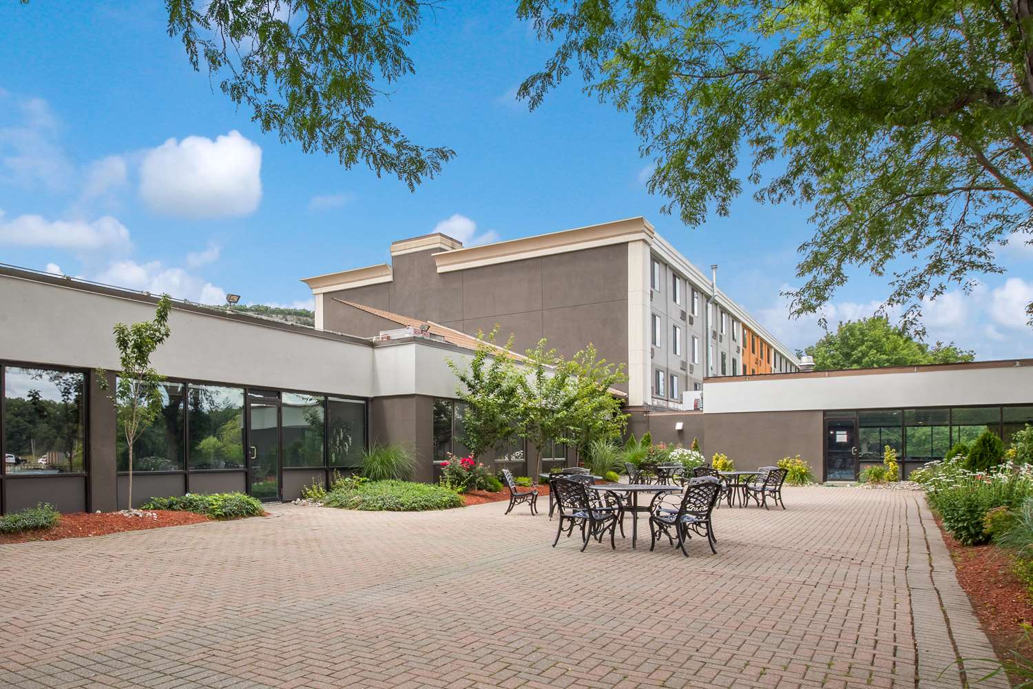 Best Western Hunt's Landing Hotel Matamoras Milford, PA See Discounts