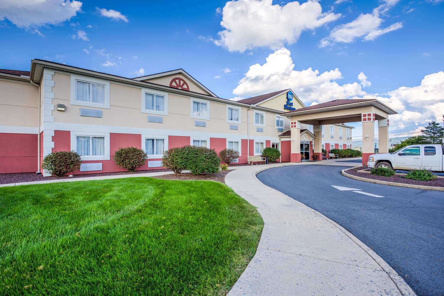 Best Western Nittany Inn Milroy, PA See Discounts